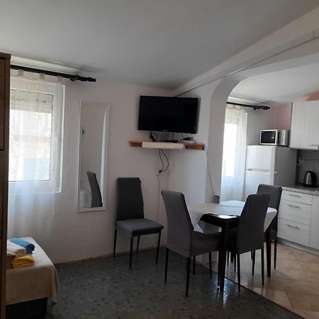 Apartments Ninske Vodice Pokoj fotografie