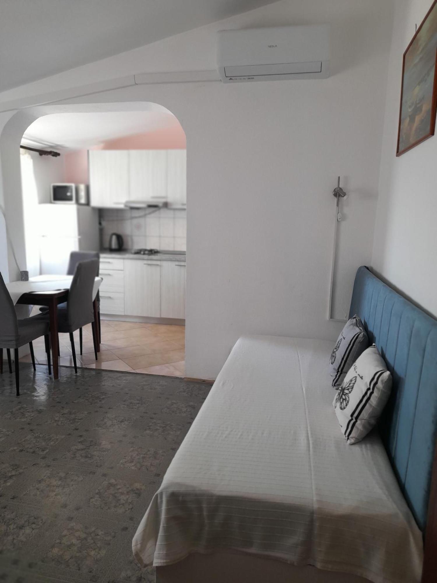 Apartments Ninske Vodice Pokoj fotografie